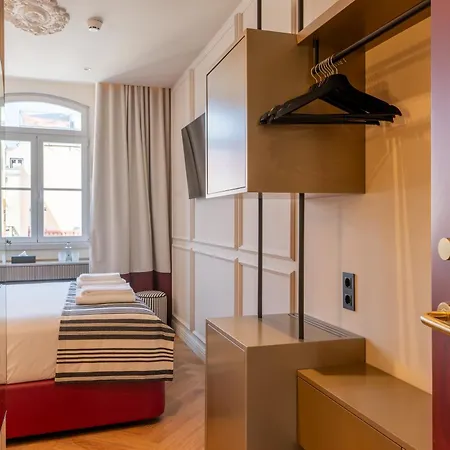 Augusta Grand Flh Hotel 3*